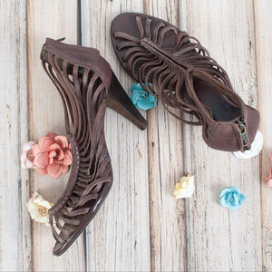 CROWN Vintage Knotted Heeled Sandals